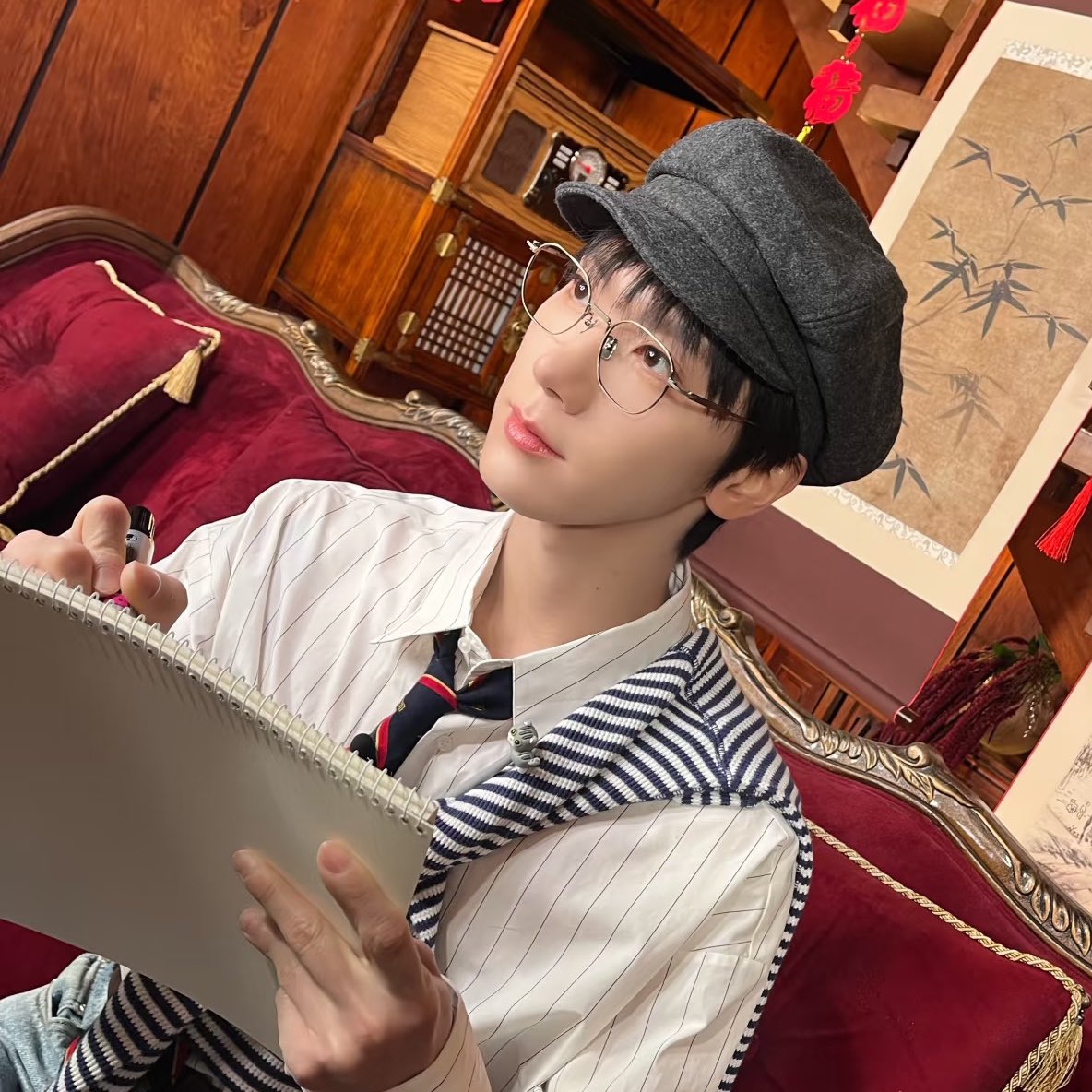 พี่เตนล์ลุคนี้น่ารักม่ากกกกกกกกก ㅠㅠㅠㅠㅠㅠㅠㅠㅠㅠㅠ MBTI คือ CUTE จริงๆๆ