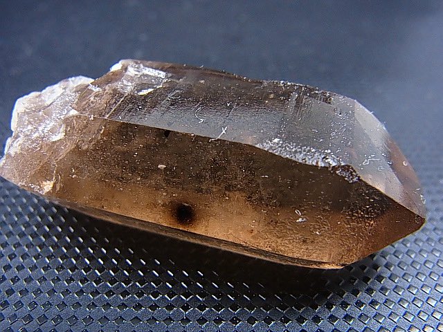 パキスタン🇵🇰スカルドゥ産のスモーキー水晶(ホットスポット入りなど