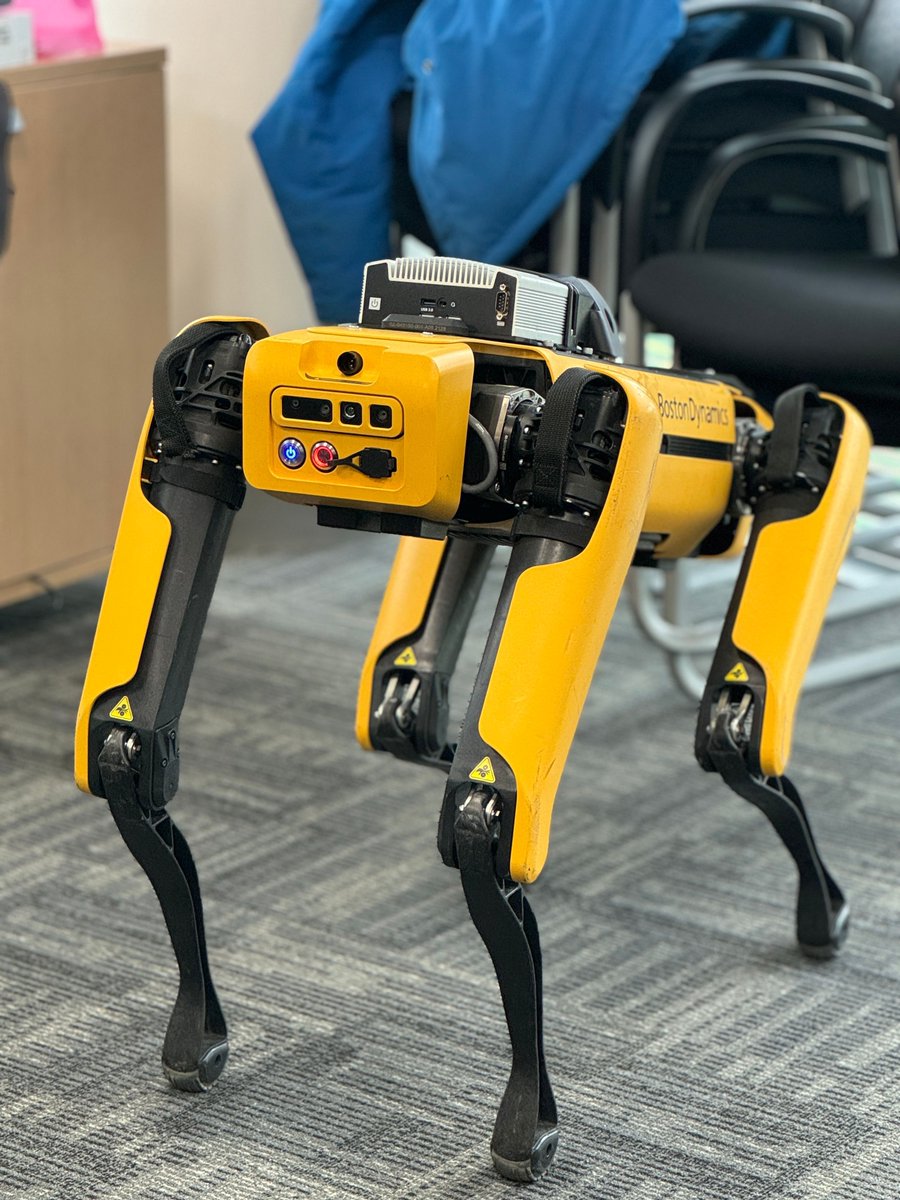 AlbionAcademy's tweet image. 🤖 Year 9 at Global Amentum!
Our students explored engineering, robotics and VR tech—including meeting Spot, the robotic dog! 🐾
A brilliant day inspiring future STEM careers and big ambitions. 🌟
#STEM #FutureEngineers @amentum_corp