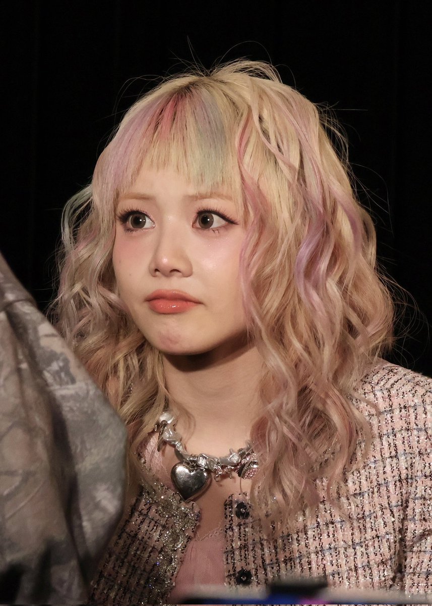 Siren eyes            Doe eyes