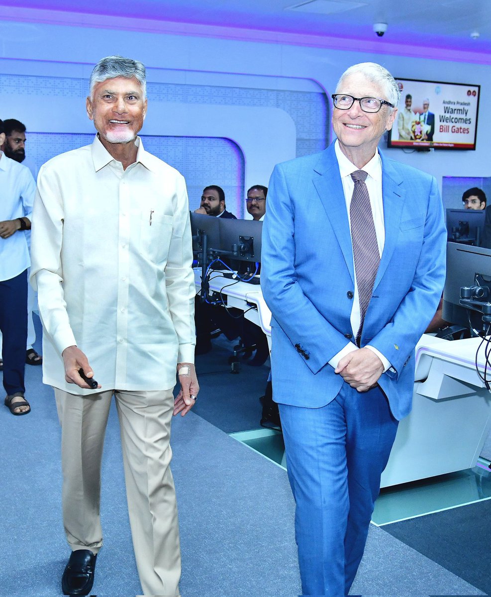 PChowdary_'s tweet photo. Welcome to #SunRiseState Mr. Gates.
#APWelcomeBillGates https://t.co/H0yxWpwfDv