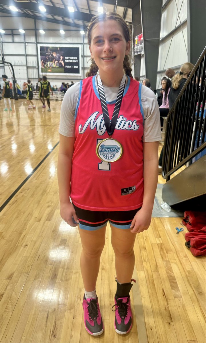 Addison Moore tweet media