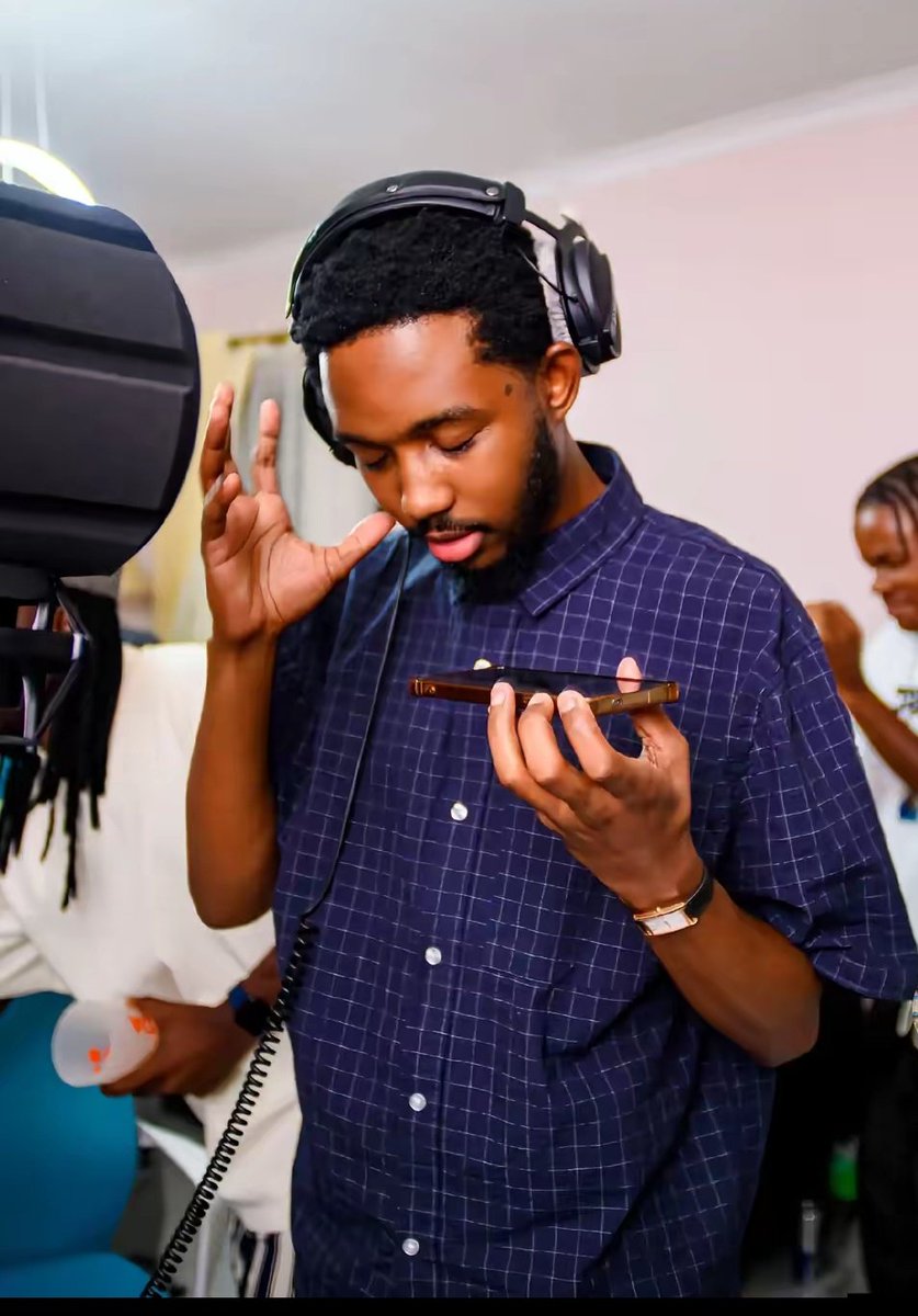 The handsome Sweet Guluva ka Noni nama SweetGs❤️

RESILIENT SWEET GULUVA 
WE CHOOSE SWEET GULUVA 
#SweetGuluvaIsAForce
#GuluvaAkhonamathembaZwane