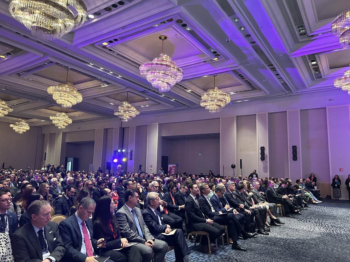 A stronger Canada–Mexico partnership is a stronger North America. 

Today’s officially launch of our Team Canada Trade Mission is about boosting trade, deepening ties, and driving growth for our businesses.