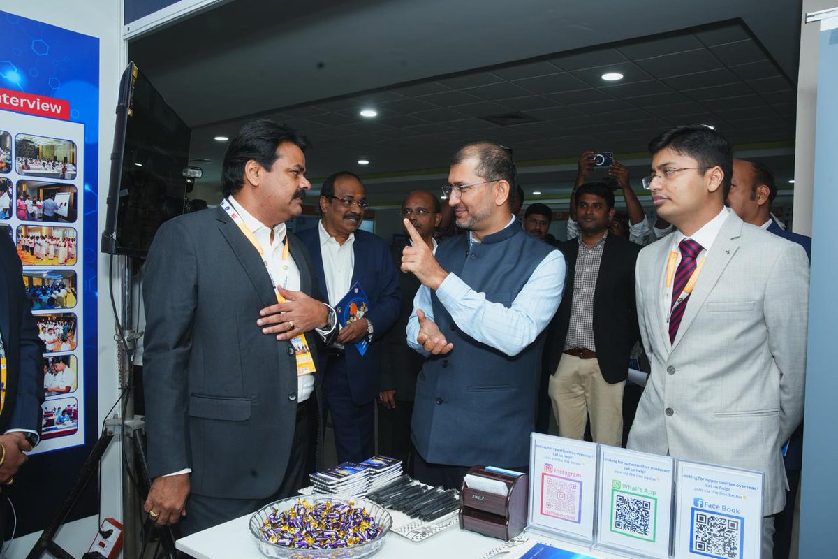 ProtectorGenGOI's tweet photo. Jointly organised by @POEChennai with TNSDC @TamilNaduSkills, the Exhibition highlights safe, legal and informed overseas employment pathways &amp; saw participation of several consulates in Chennai. #PaathuPonga
2/2 https://t.co/pJXiIgeImN