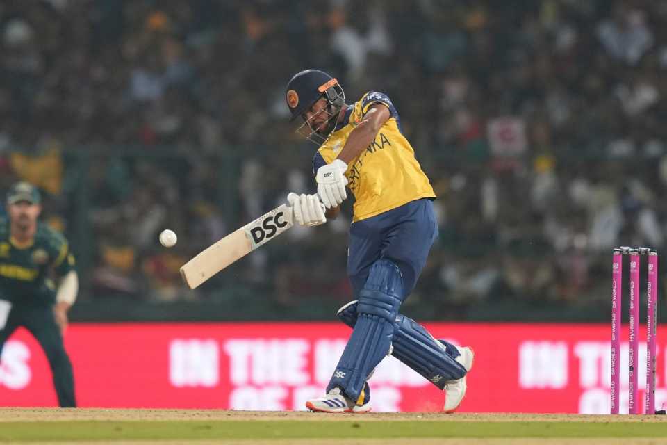 SriLankaTweet's tweet photo. PATHUM NISSANKA, TAKE A BOW🔥

A sensational unbeaten century (100*) with 5 sixes to guide Sri Lanka to an 8-wicket win over Australia! 🇱🇰 https://t.co/UXbySEI7QN