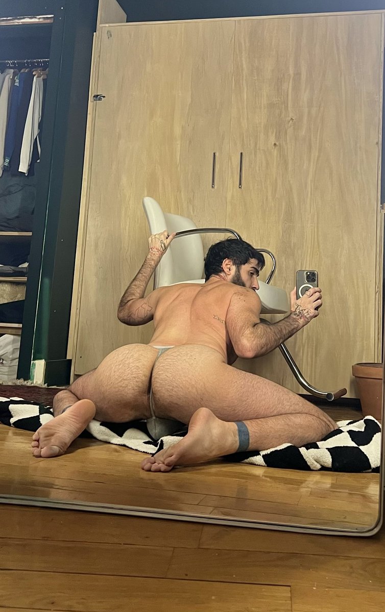 The blindfolded tweet media