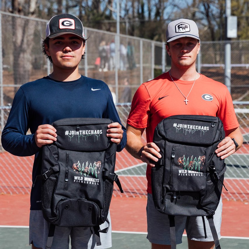 wildmonkeyspb's tweet photo. Keep all your pickleball gear organized in one bag. Our pickleball backpack includes:

✔️ Padded dividers - fits 4+ paddles 
✔️ Zippered shoe compartment 
✔️ Additional zippered pockets 
✔️ 2 mesh water bottle holders https://t.co/eGToNfX7EE