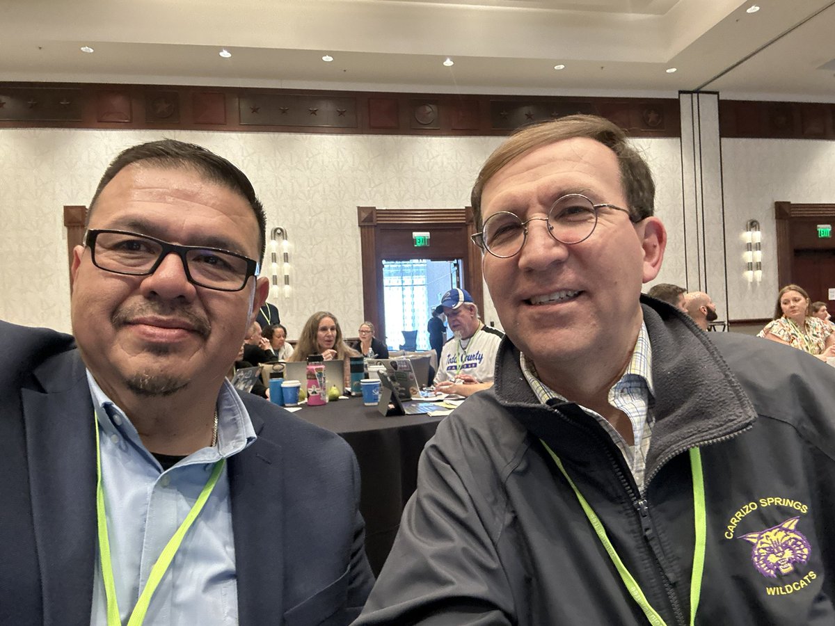margiebars's tweet photo. @SolutionTree Always provides great PD sessions!! Loving it!!🔥❤️ #solutiontree #mtss #rti #Learning #education #closingthegaps @MrT_1701 https://t.co/BBhpV3H67n