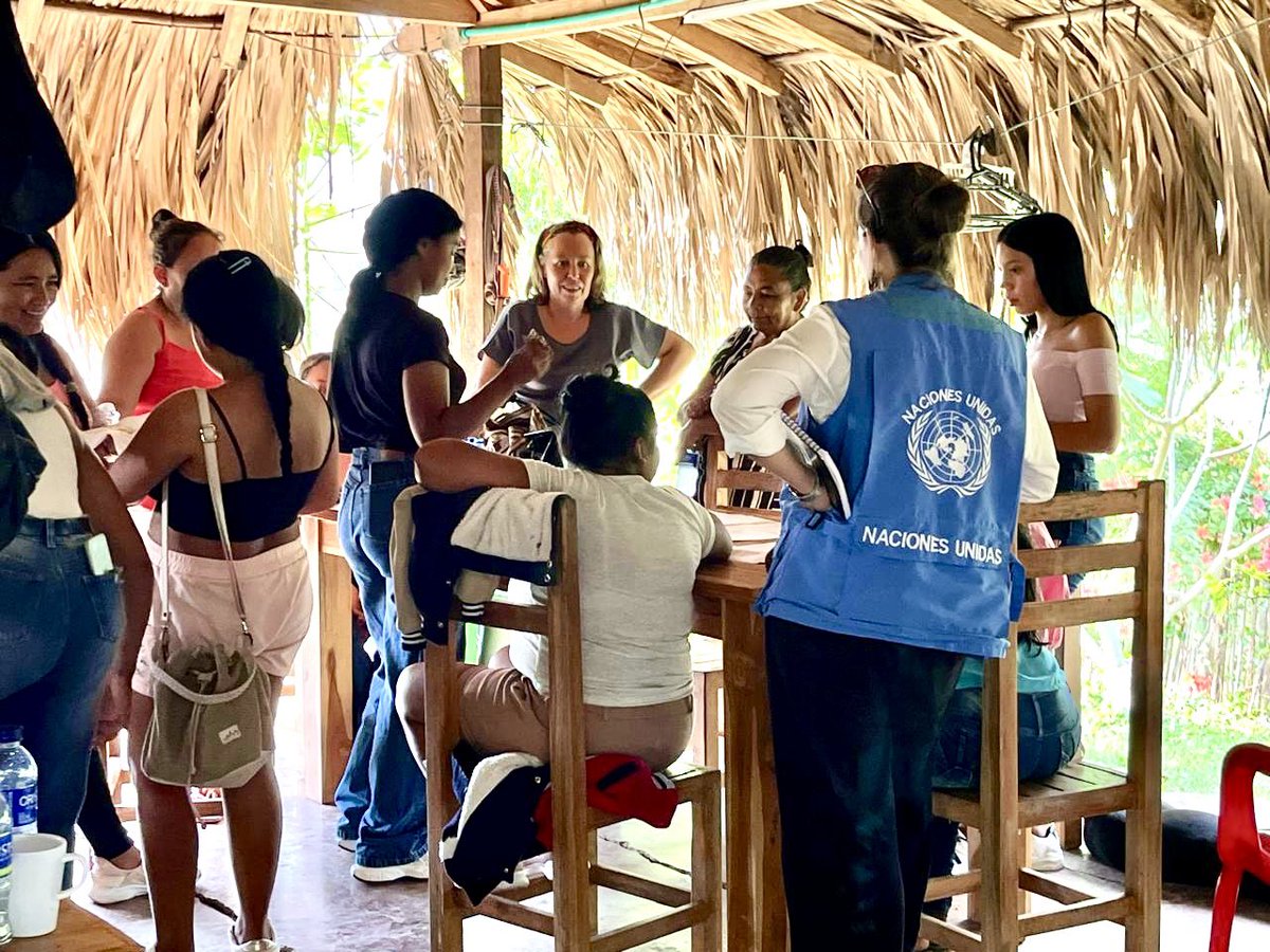 La iniciativa fortalecerá la cohesión social entre las mujeres e impulsará capacidades en transformación, conservación y comercialización de alimentos locales. Así se afianza el desarrollo comunitario y la sostenibilidad de la reincorporación en la región. #ConstructorasDePaz