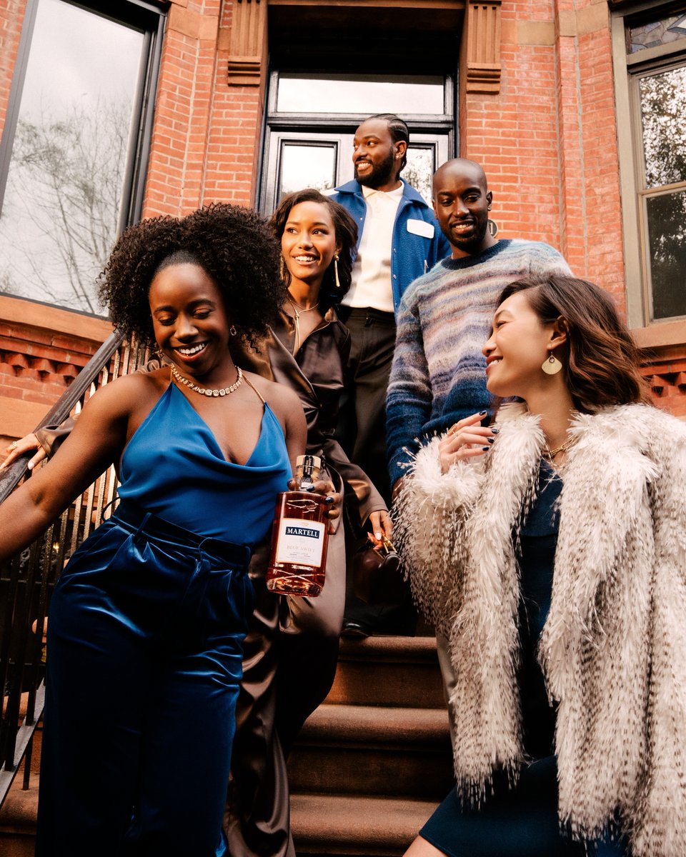 Gather your friends after work, raise a glass, and celebrate the moment with Martell Blue Swift.

#Martell #MartellBlueSwift
Please enjoy responsibly. Forward only to people of legal drinking age.