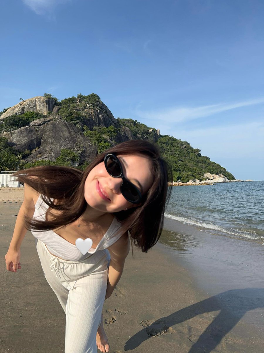 🎂🎂🎂🎂 J A Y N A 20 🎂🎂🎂🎂

HAPPY ANGELINA DAY
#HappyShining20THWithJayna

Happy Birthday 🎂🐒 เด็กจิ๋วที่วันนี้20ขวบบริบูรณ์แล้วน้าาา เป็นปีแรกเลยนะ ที่ทุกคนจะได้ฉลองวันเกิดกับเจ พี่ขอให้วันนี้เกิดปีนี้ของเจ เป็นปีที่รายล้อมไปด้วยความรัก ขอให้สุขภาพกายสุขภาพใจแข็งแรง