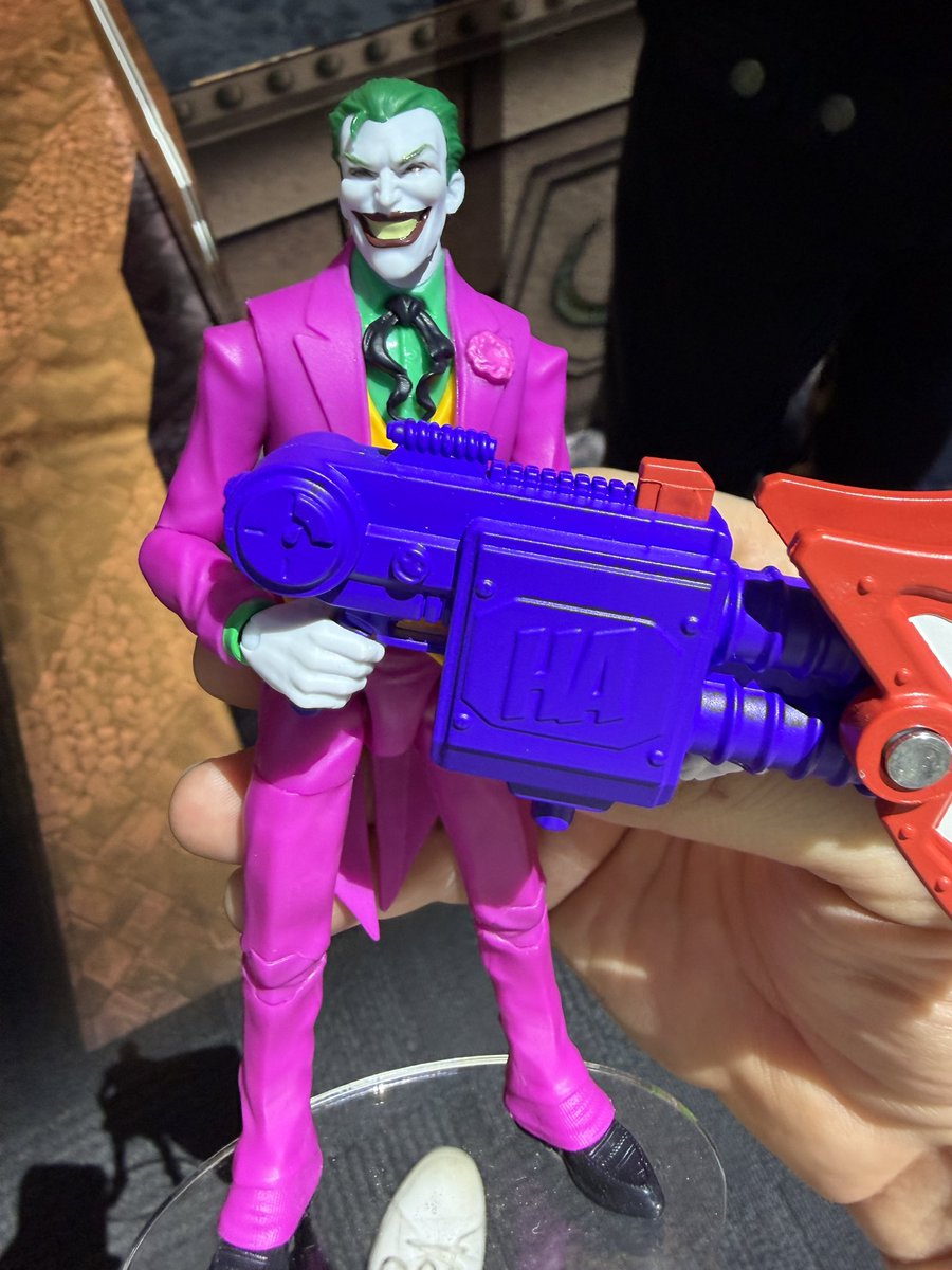 preternia tweet media