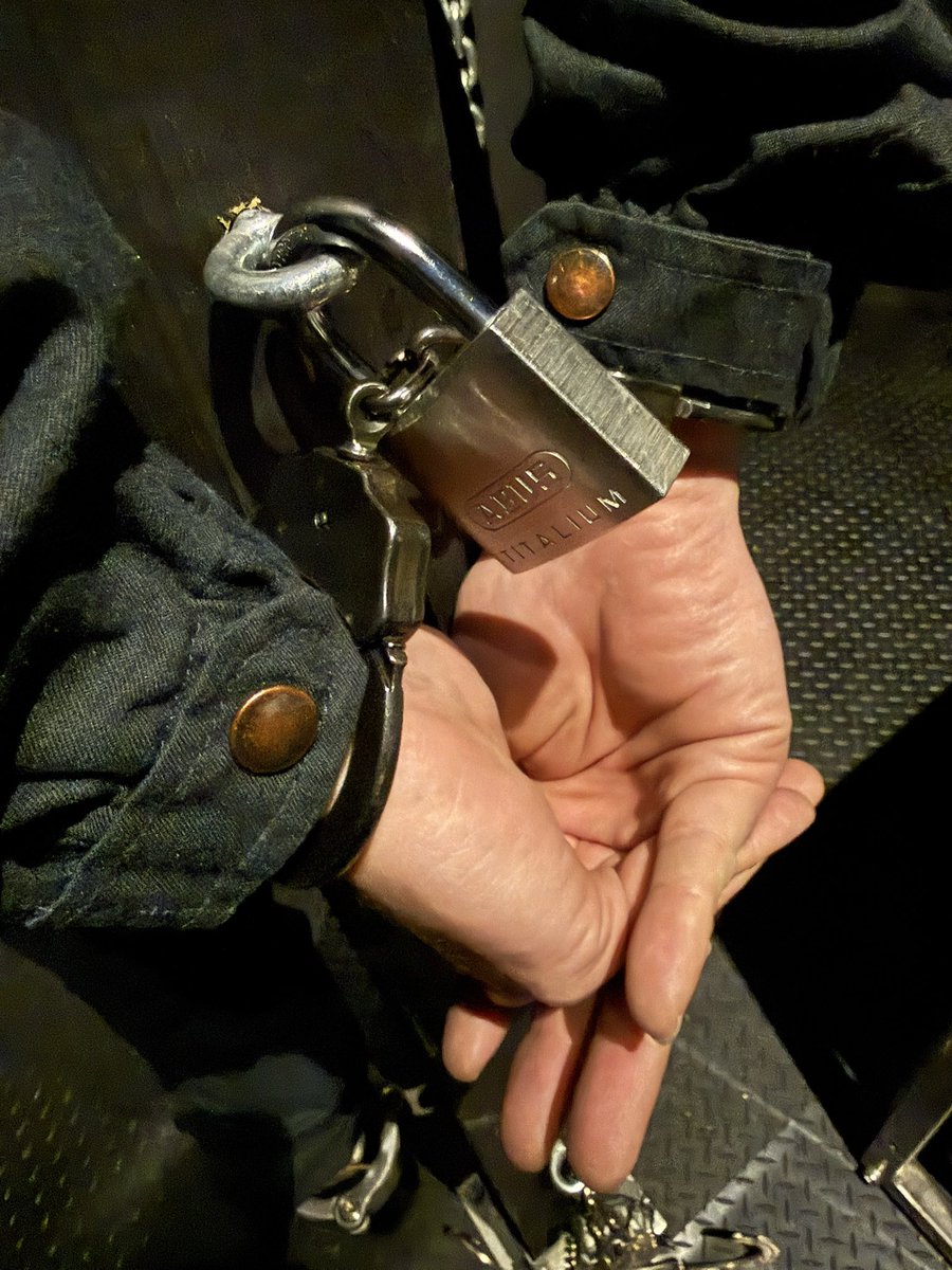 BondageUniforms🔜EasterBerlin tweet media