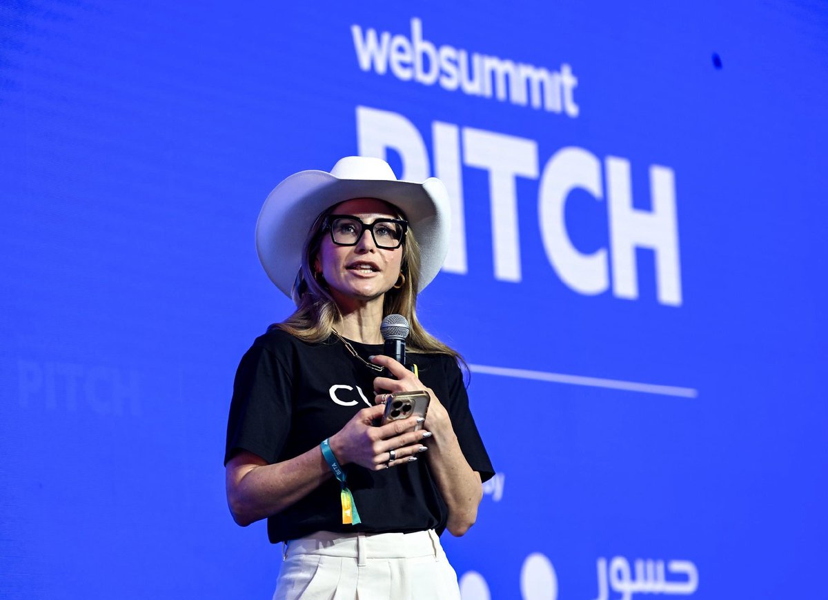 Web Summit tweet media