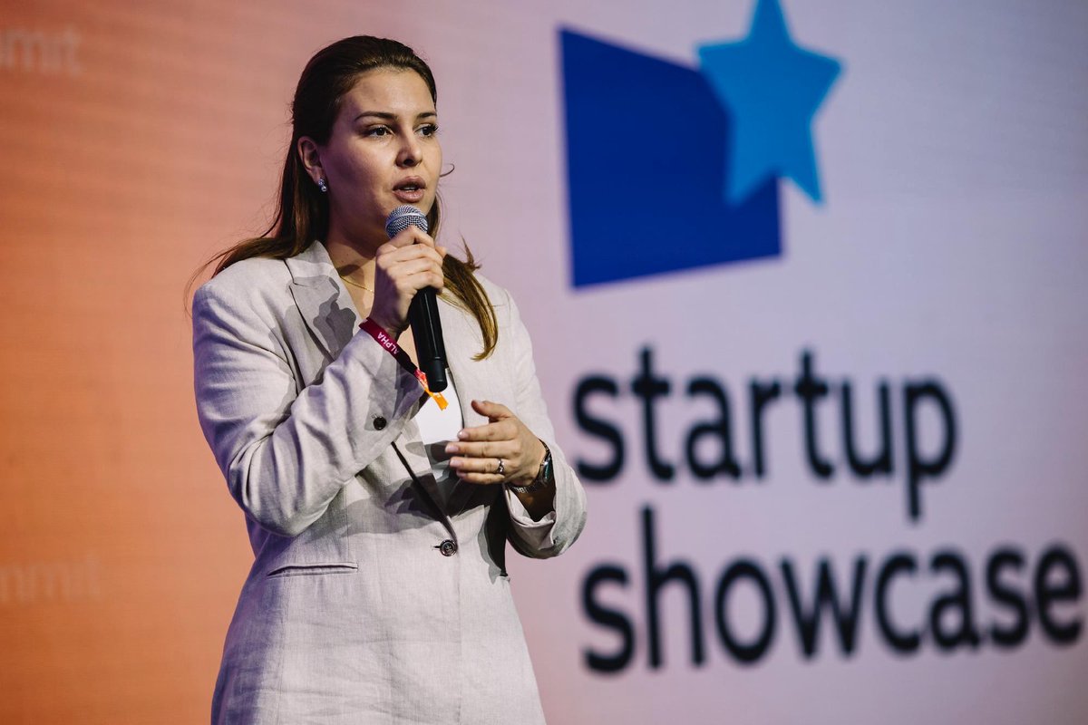 Web Summit tweet media