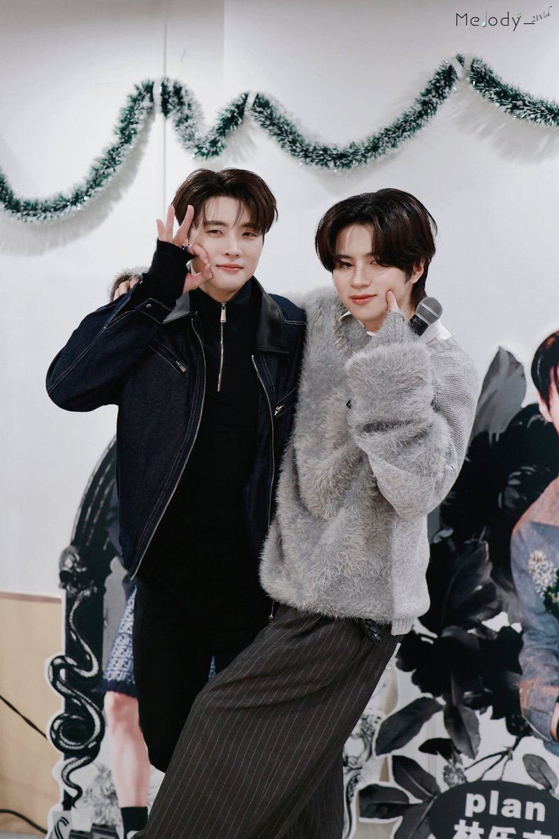 2WISH_House's tweet photo. CHÚC MỪNG NĂM MỚI 🎉🎉
HAPPY LUNAR NEW YEAR 🎋🎋

#MeanPlan #2wish https://t.co/kC9ylDBrya