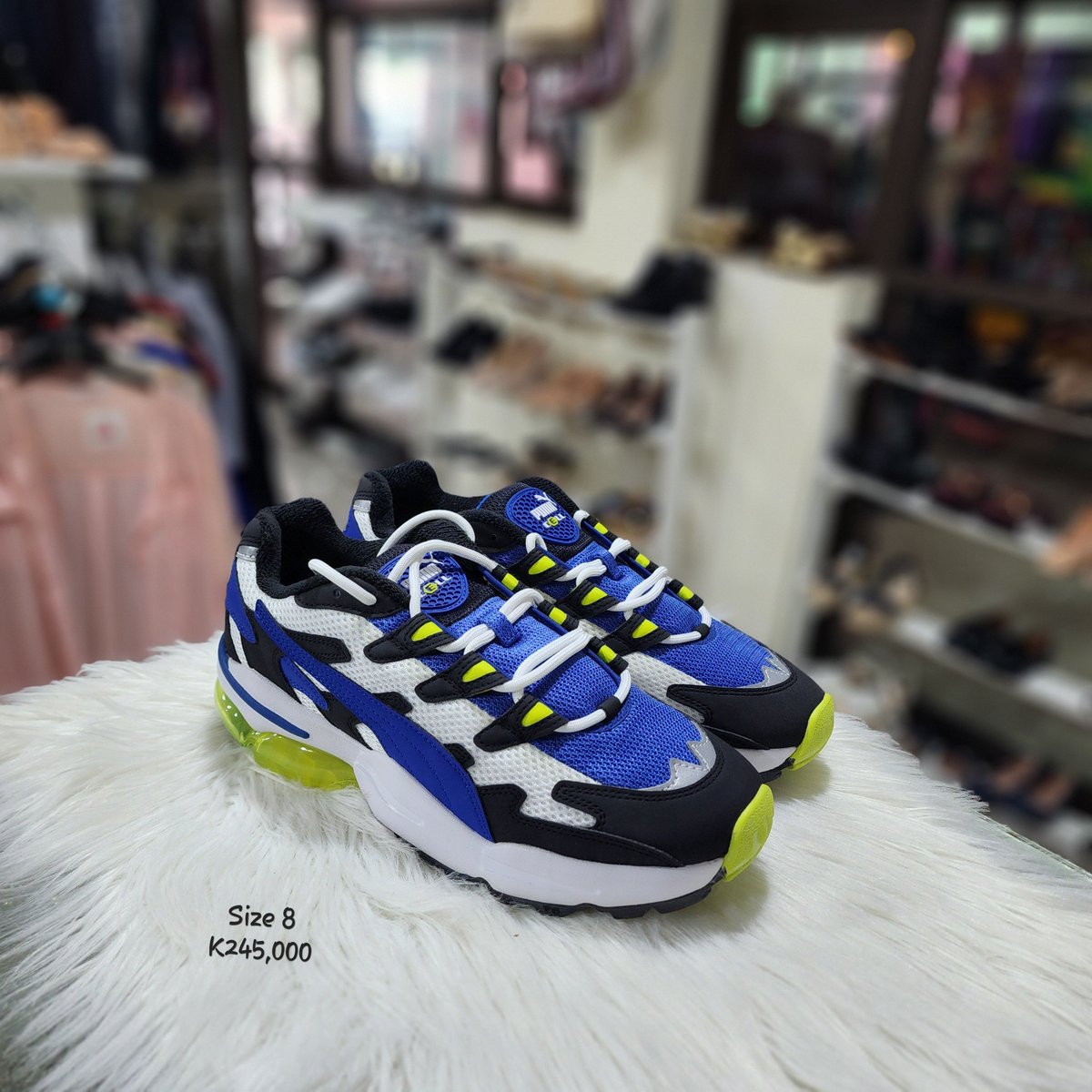 SimplyUK2's tweet photo. Looking for original and authentic kicks/trainers? We got you.

These and many more in stock!

Visit us at📍Haji Latif Pavilion (shop 25), opposite Pep, along Haile Selassie road, Blantyre CBD.

We also send nationwide through your preferred courier.

WhatsApp 0996594979. https://t.co/5VchxJSNfz