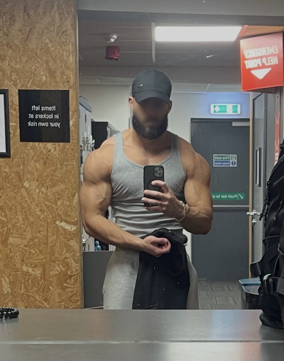 King Leonidas tweet media