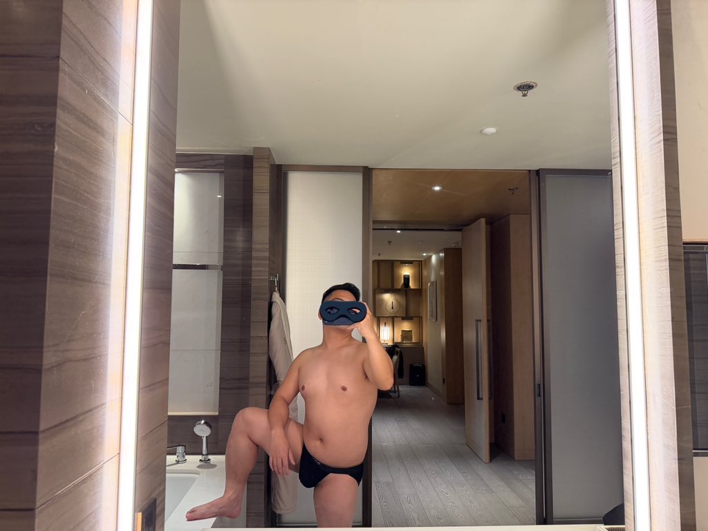 hasenwem's tweet photo. 属于肉壮熊吗，求评论 https://t.co/pRg6EP7Zph