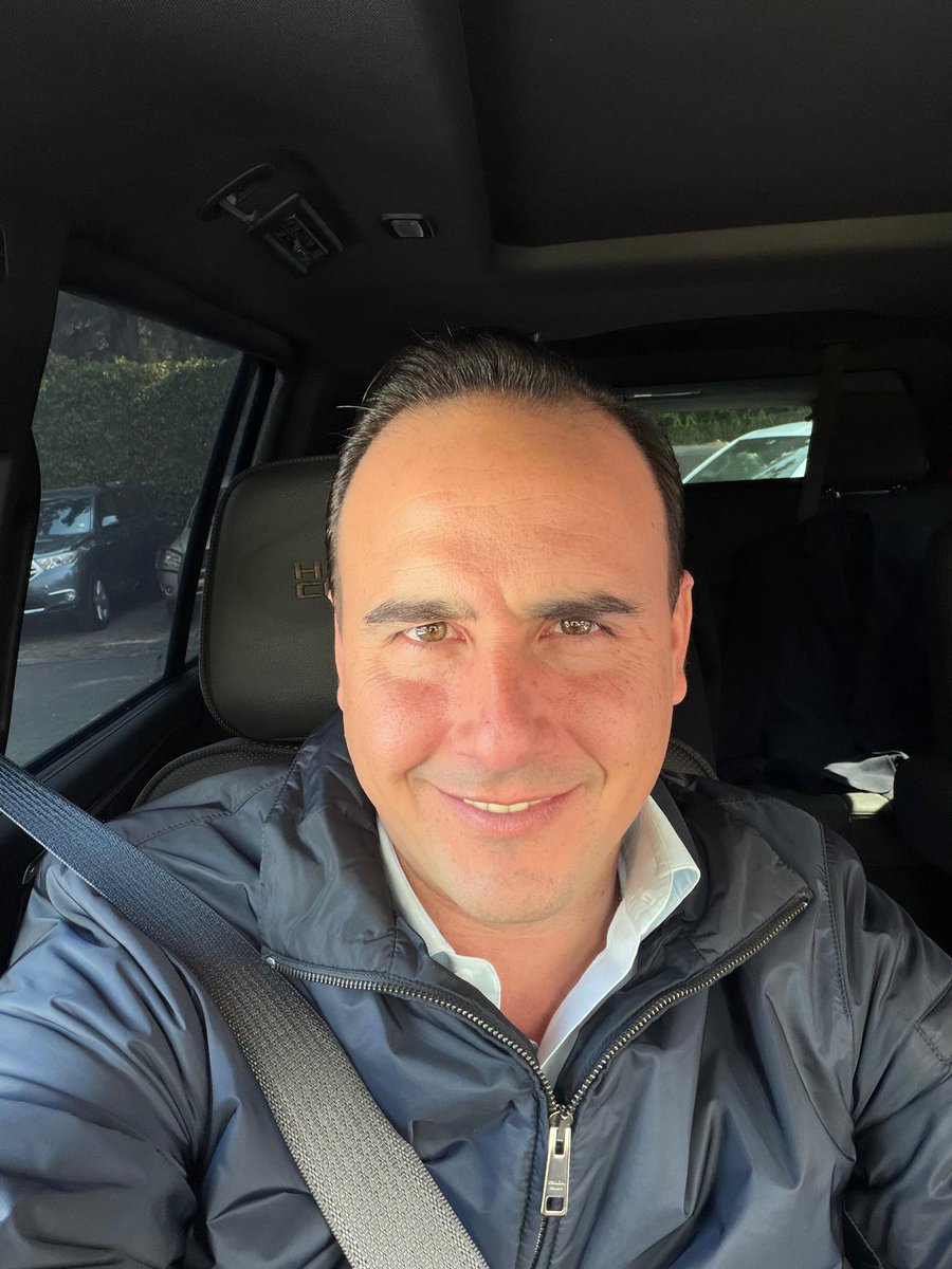 Iniciando agenda de trabajo en la CDMX: agua y seguridad. 🤠💪🏼 Les deseo una excelente semana a tod@s #Coahuila #PaDelante