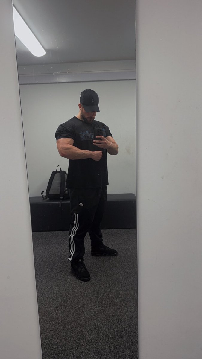 philslockedin tweet media