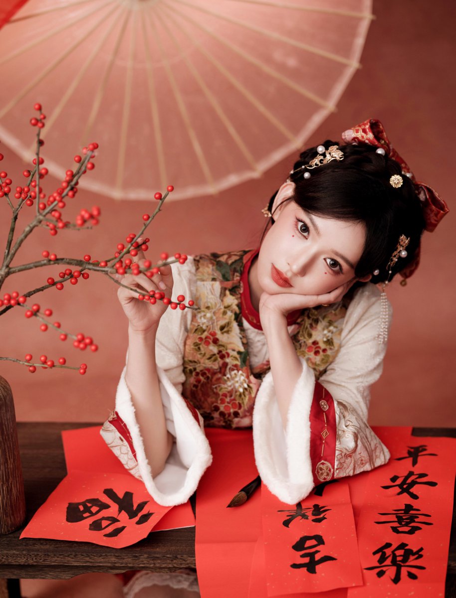 dramapotatoe's tweet image. #ChengXiao’s team sends New Year’s greetings

More - weibo.com/7474425160/526…