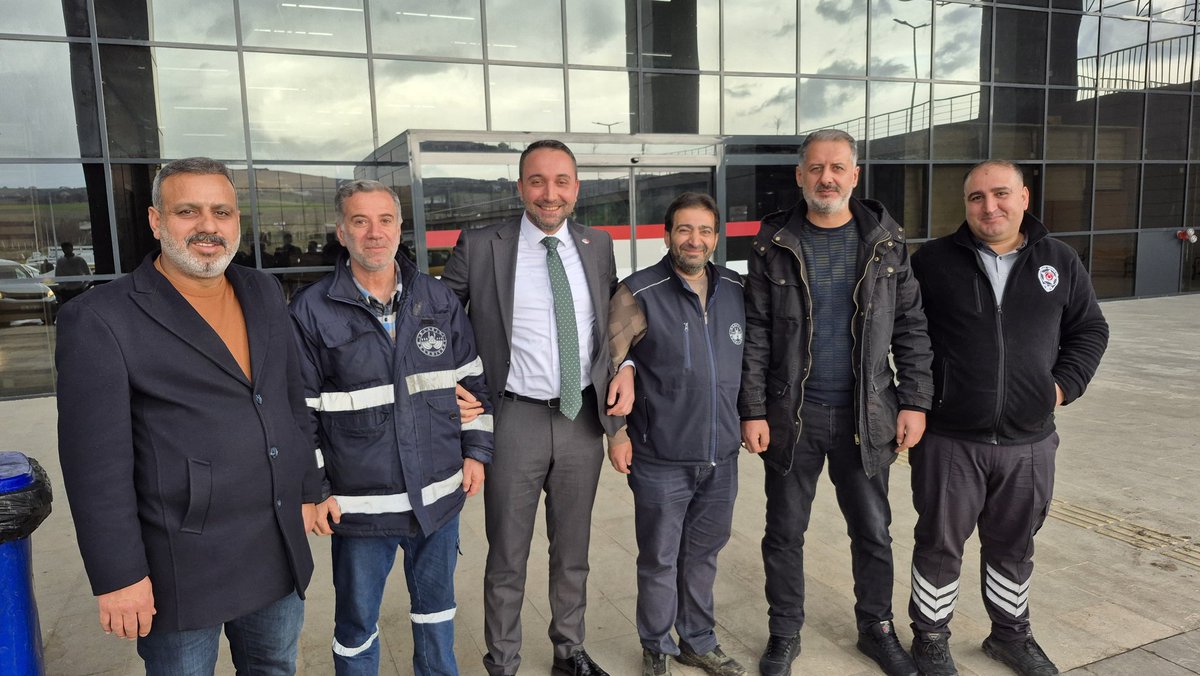hizmetiselazig's tweet photo. Şehrin ulaşım hizmetlerinin düzenli ve aksatılmadan yürütülmesinde görev alan üyelerimizin talep ve önerileri dinlenerek istişarelerde bulunuldu.

Ayrıca Ulaşım Hizmetleri Müdürü Hakan Dayı ile de görüşülerek karşılıklı değerlendirmelerde bulunuldu. https://t.co/brjvBCljcr