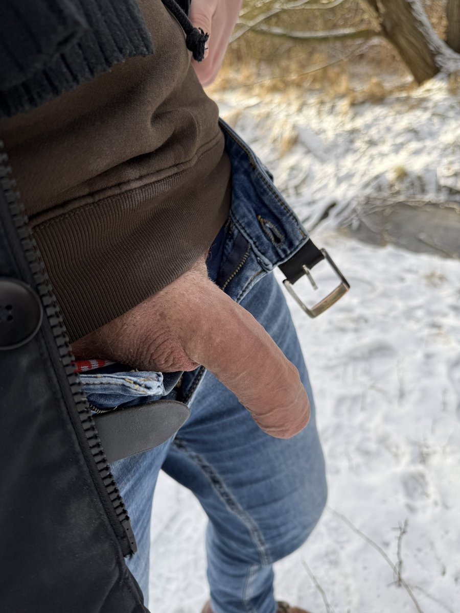 Germangayguy94's tweet photo. Habe gestern wieder Outdoor Fotos und Videos gemacht! Wollt ihr mehr davon sehen? 😈🍆 https://t.co/R1Ou2LmW3W