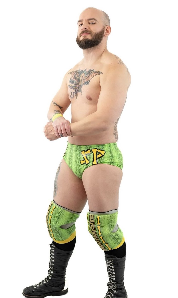The bald studs of pro wrestling!!!
#prowrestling #wrestlers #prowrestlers #wrestlingfetish #gaywrestling #hot #trunks #bulge #bulgemen #gay #thicc #stud #bald