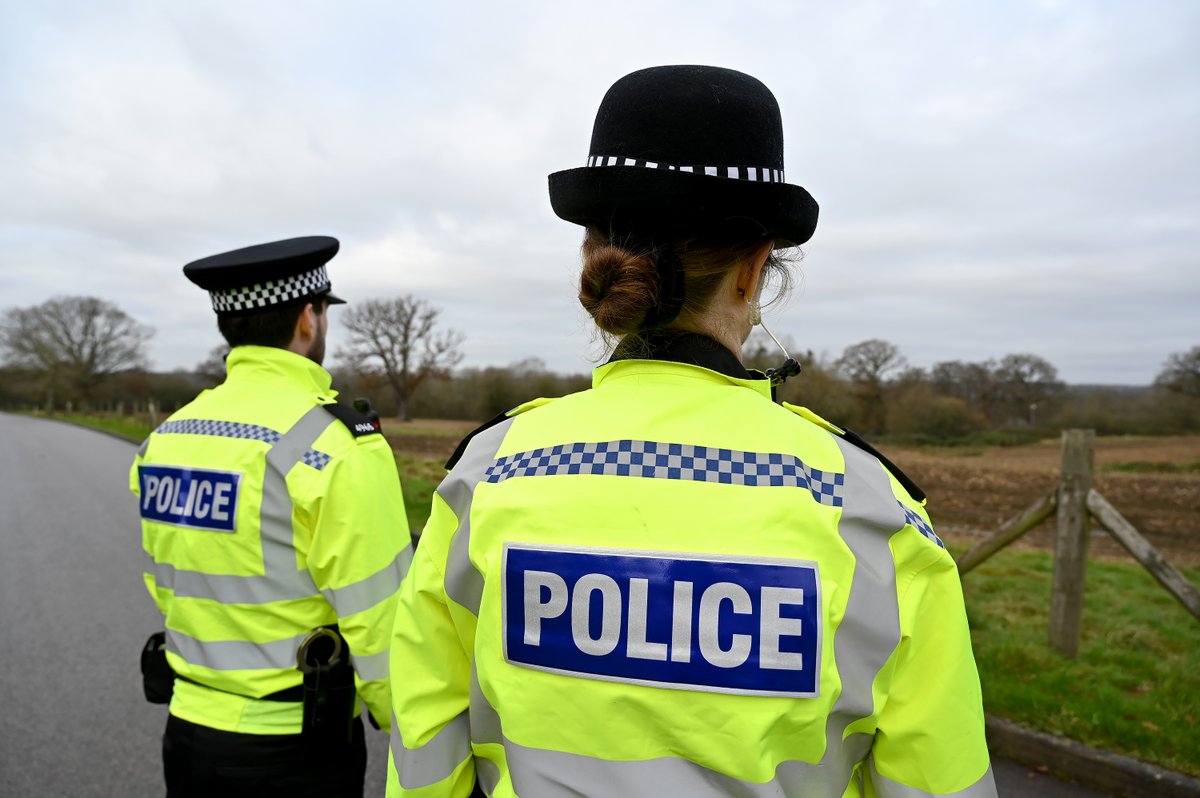MPFed's tweet image. There were 48,888 assaults on UK #Police Officers over the past year. Average of 134 every day. An Officer assaulted on average every 10 minutes. 39,099 assaults on Officers in England &amp;amp; Wales. 7,159 in Scotland. 2,630 in Northern Ireland #ProtectTheProtectors
