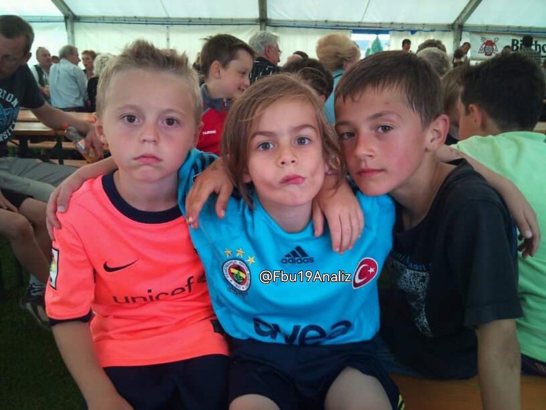 Yalan parayla mı amk