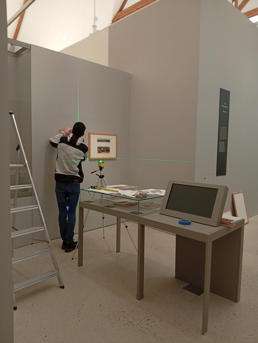 Accrochage / Nouvelle rotation du parcours permanent 2026. ©Musée Mathurin Méheut.  #Lamballe #Bretagne   <a href="/mathurin_meheut/">Mathurin Méheut</a>