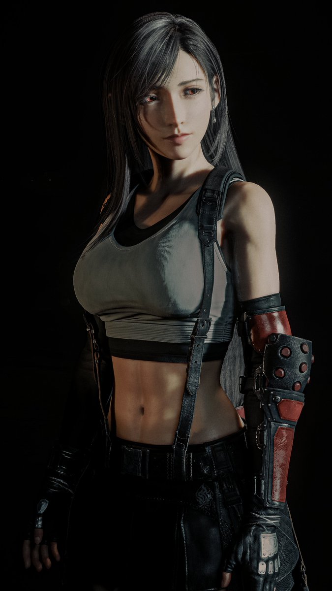 Unreal how natural this looks.
The close-up and the full shot both feel like a real camera caught Tifa.