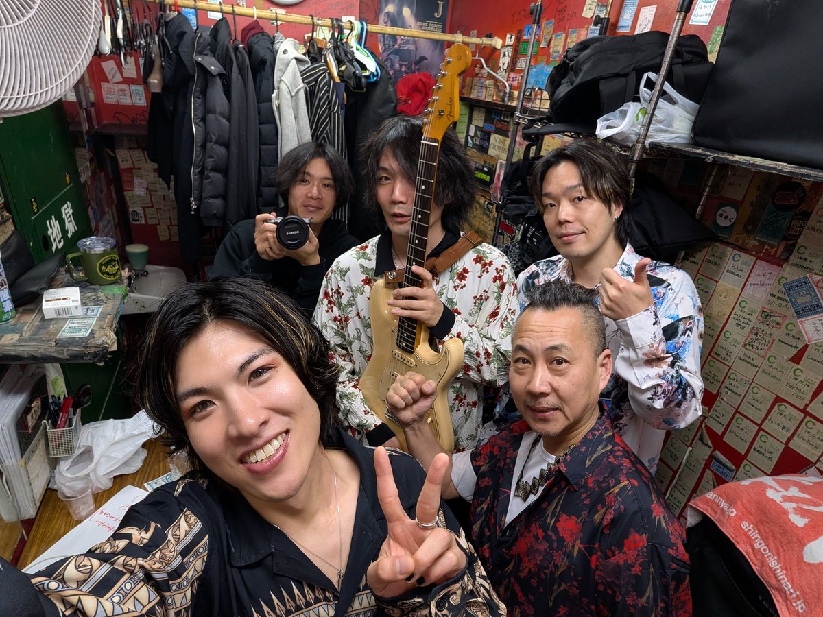 Mozuisレコ発イベント「Burn the Life」at 池袋手刀！

ご来場ありがとうございました！
「斜陰」というEPを無事リリースすることが出来ました！
CD買ってくれてありがとう！
現代だからこそ楽しんでください。