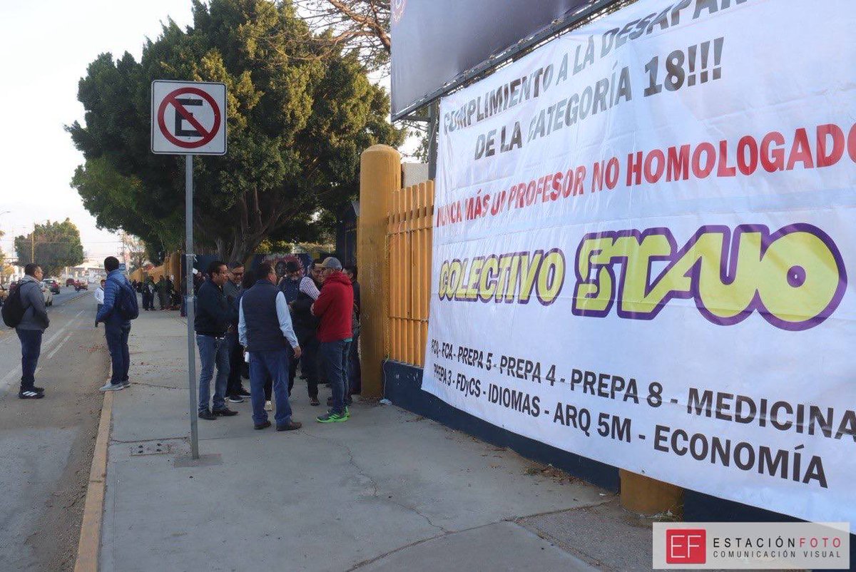 ntegrantes del Sindicato de Trabajadores Académicos de la Universidad de #Oaxaca #STAUO, realizaron un paro de labores de 12 horas, como parte de las acciones para exigir atención a su emplazamiento a huelga y que destinen mayores recursos para la Universidad.