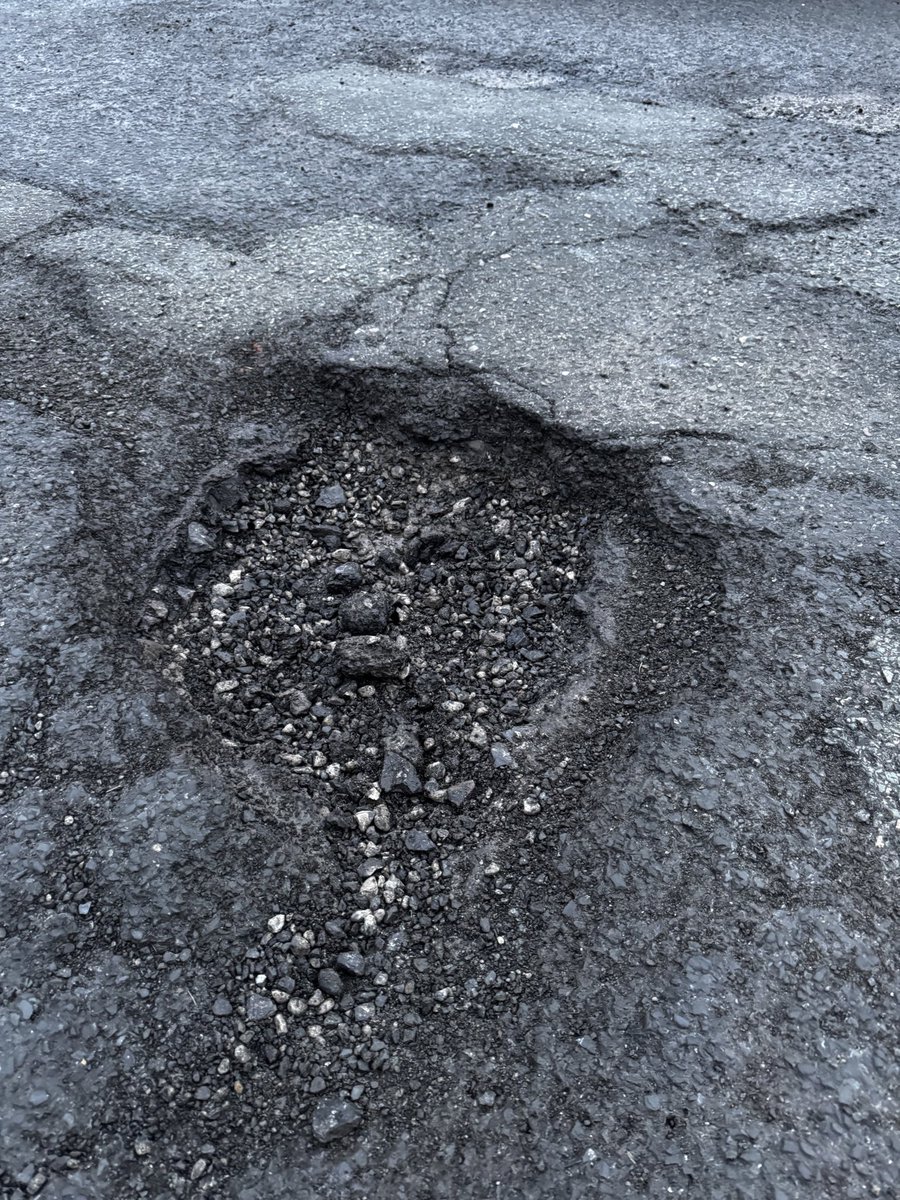 Bank on Dave tweet media