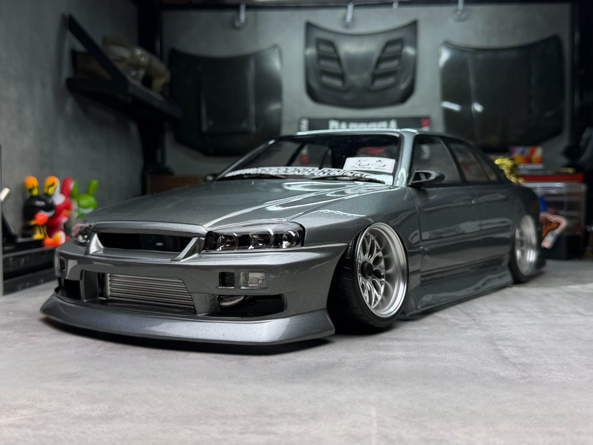 ｼﾞｬｼﾞｬｰｰｰｰﾝ!! 待望の!? ER34 4Dr が復活！！！ しかも、ボンネットは