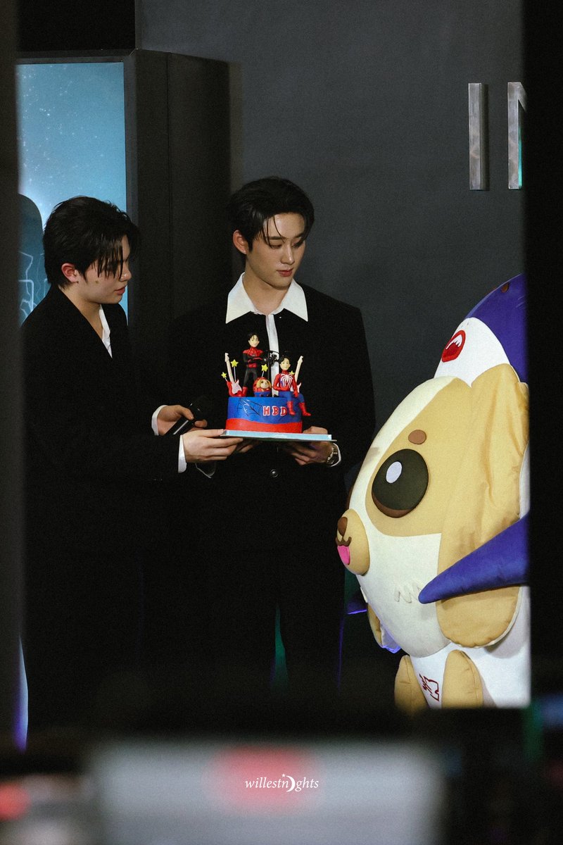 𝗳𝗶𝘇 ⋆.˚ ☾⭒.˚ tweet media