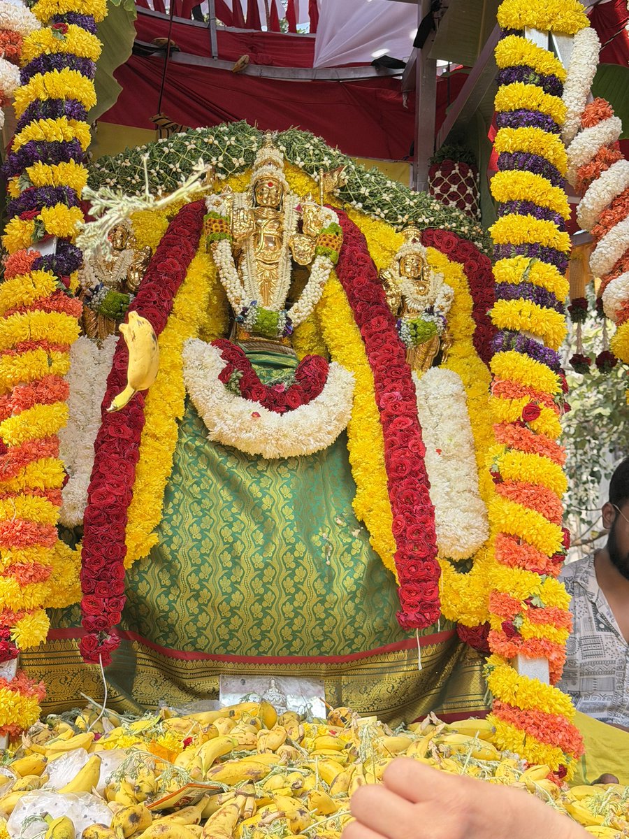 BRShetty1's tweet photo. Today, on the occasion of Maha Shivaratri, I participated in the Rathotsava (chariot festival) at Kadu Malleshwara Temple in Malleshwaram, Bengaluru, and received the blessings of Lord Shiva. Chalavadi Narayanaswamy, Leader of Opposition in the Legislative Council, along with K https://t.co/atCBwaDtvG