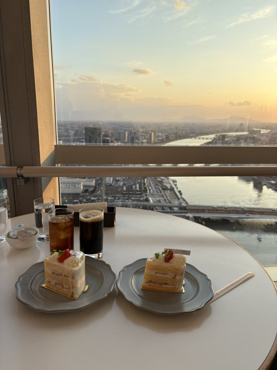 sh__ru_ock's tweet photo. 食べてばかりでした https://t.co/iVlaVAkJwY