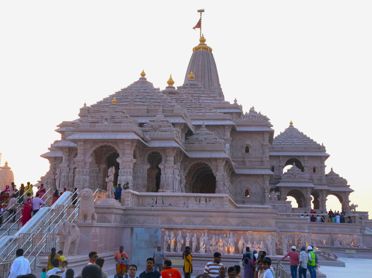 ShriRamTeerth's tweet photo. श्री राम जन्मभूमि मंदिर का नयनाभिराम दृश्य 

A captivating view of the Shri Ram Janmabhoomi Mandir https://t.co/7ShaddEJNI