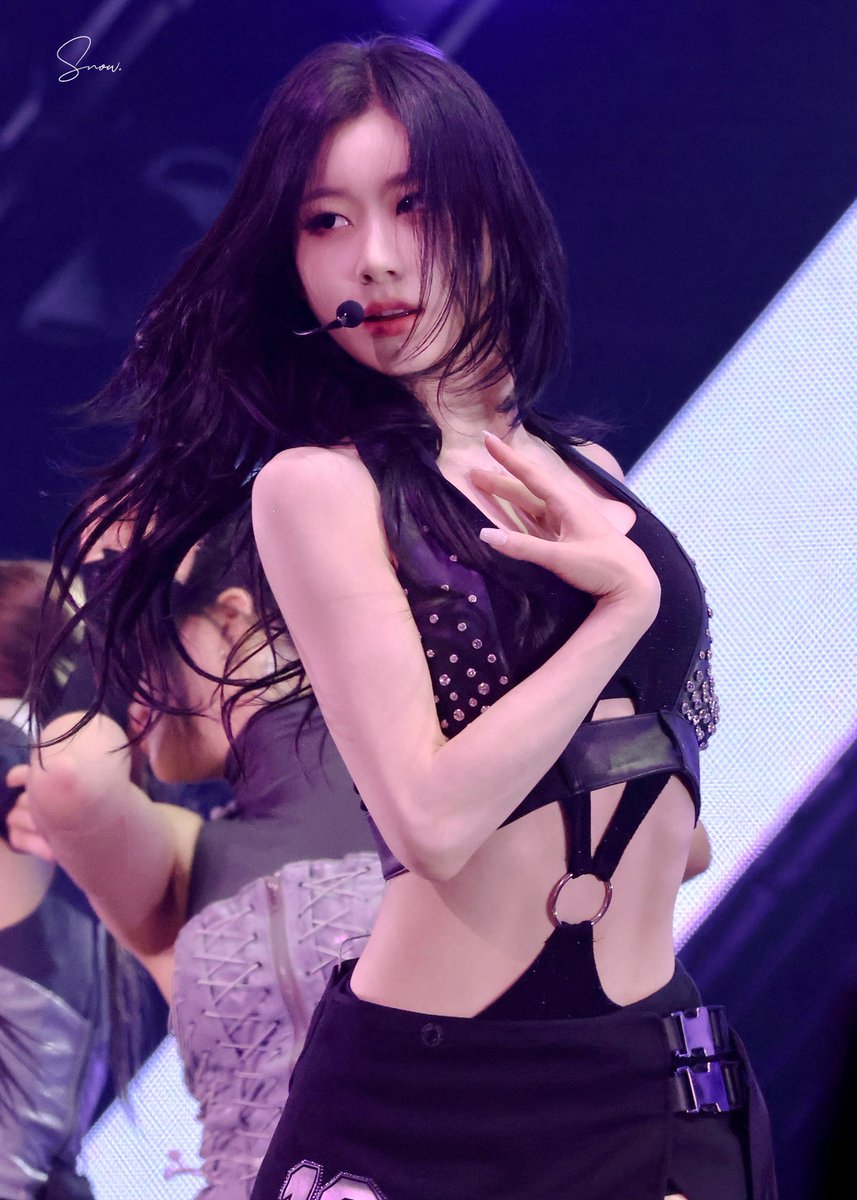 260213 TUNNEL VISION #ITZY #있지 #채령 #CHAERYEONG #チェリョン 🦊