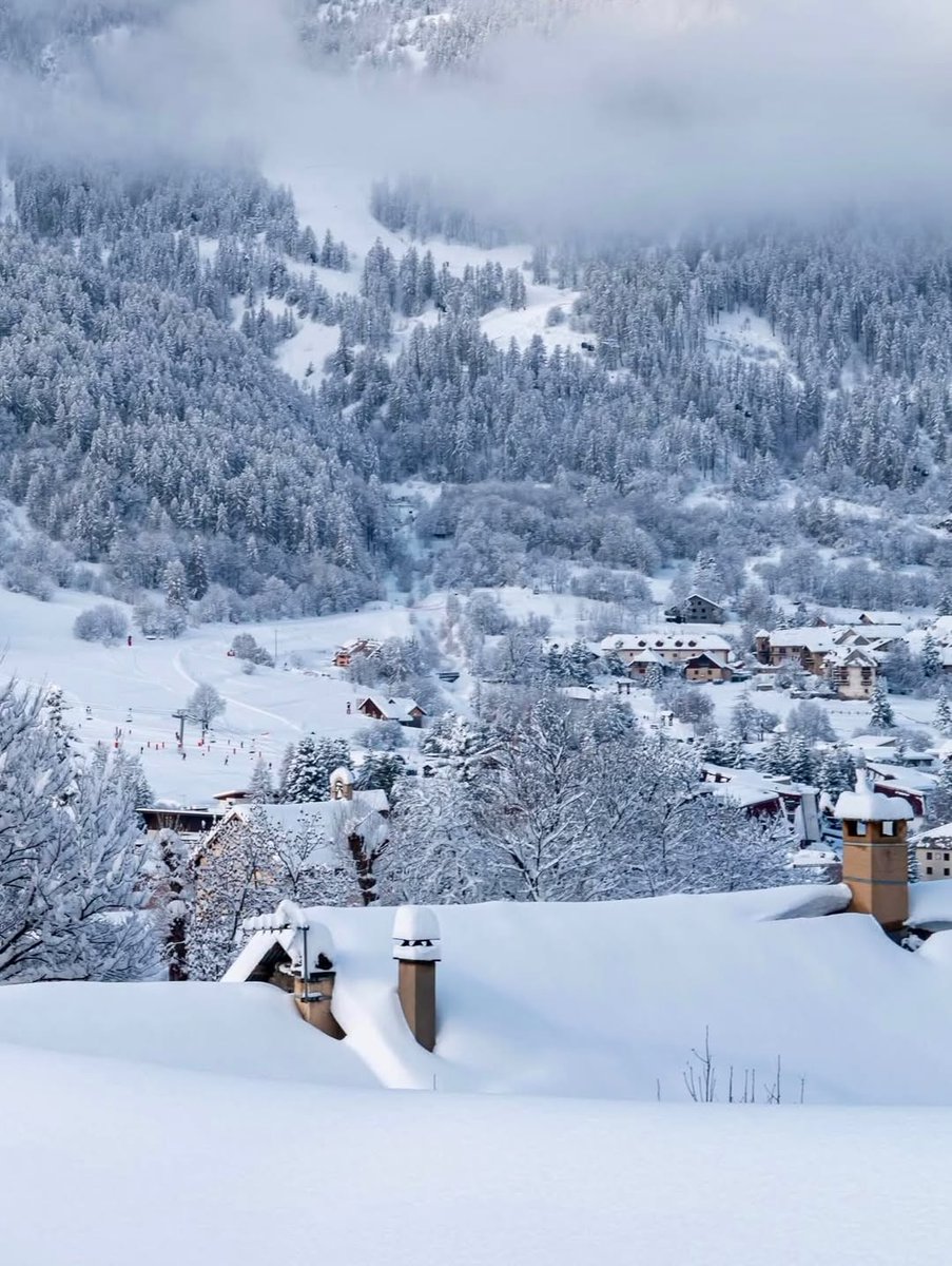 Explore France tweet media