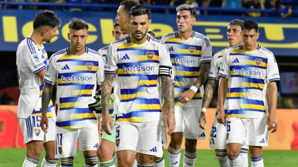 “Duele hacer este tipo de partidos, hacer los 2 partidos d visitantes q hicimos. Obviamente tenemos q cambiar muchísimas cosas, mejorar muchísimas cosas. Hay q hacer autocrítica y mejorar para todo lo q viene”. Paredes. Nada q agregar..