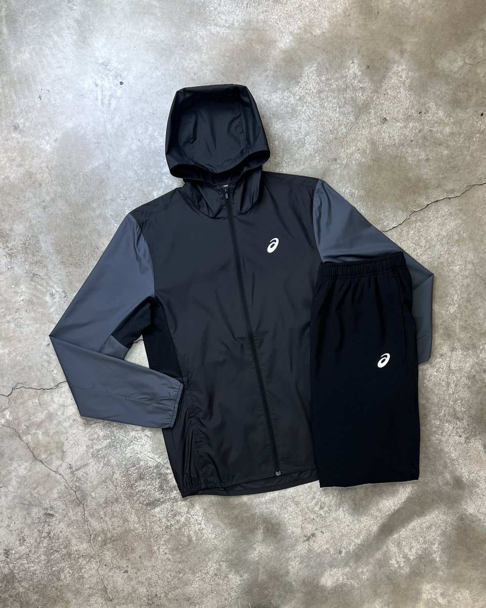 bennetts_'s tweet photo. Restock: Asics Core Tracksuit - Black/Grey ⚙️ https://t.co/vG3ZH5s87V