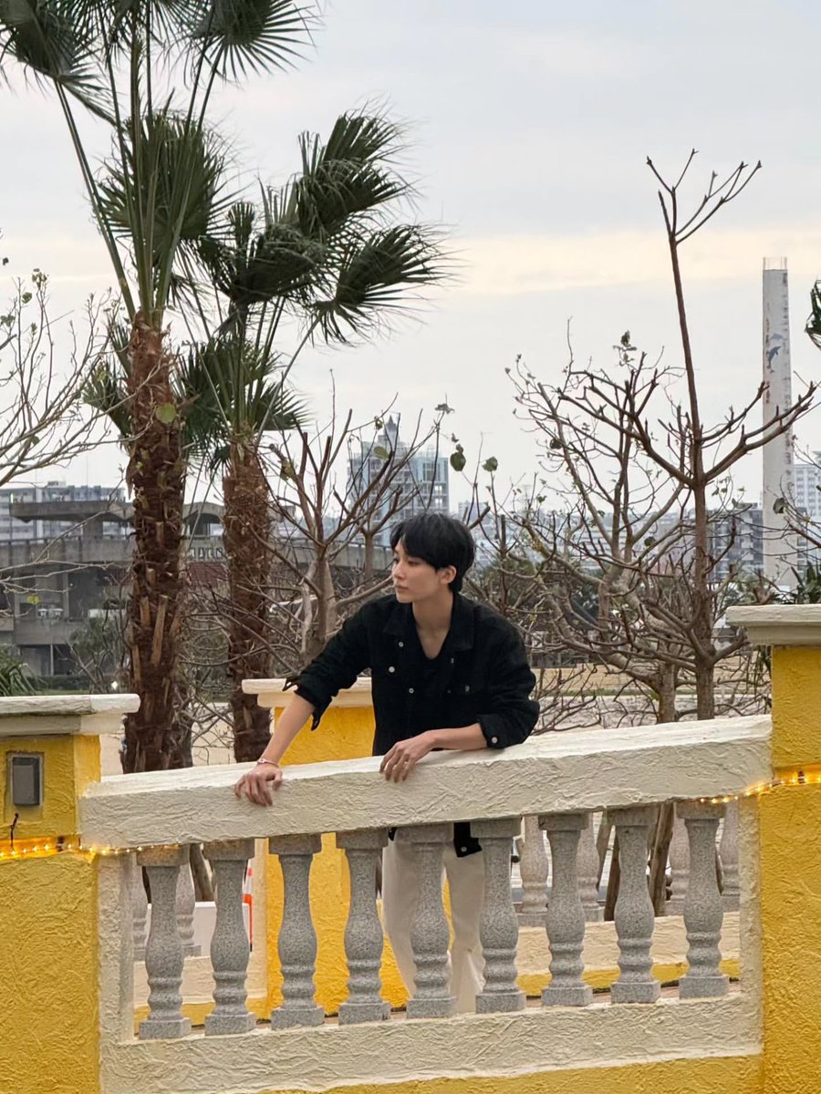 jeonghan went to okinawa, japan 🥹🥹🥹