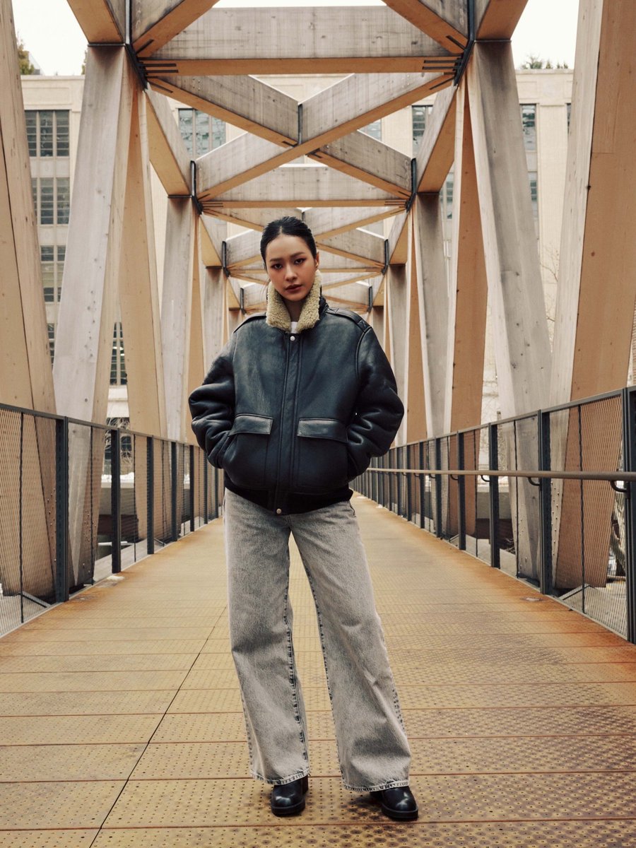 มิ้ลค์-พรรษา (<a href="/panlyyy/">Milk (มิ้ลค์)</a>) เช็กอินมหานครนิวยอร์ก ถ่ายทอด Street Vibe ของนิวยอร์กซิตี้ผ่านลุคเท่จากไอเท็มไอคอนิกของ Calvin Klein ที่สะท้อนตัวตนและสไตล์อันเป็นเอกลักษณ์ได้อย่างชัดเจน ก่อนเตรียมเข้าร่วมชมโชว์ Calvin Klein Collection Fall 2026 ในวันที่ 14 กุมภาพันธ์ 2569 เวลาเที่ยงคืน