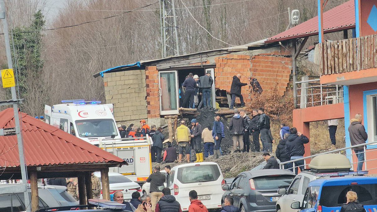 Zonguldak'ın Kilimli ilçesinde özel bir şirkete ait maden ocağında meydana gelen göçükte mahsur kalan 3 işçiyi kurtarma çalışmaları başlatıldı. Meydana gelen göçükte mahsur kalan 3 işçiden İsmet Kabuk, yaralı olarak kurtarıldı. Diğer 2 kişinin kurtarılması için çalışmalar sürüyor