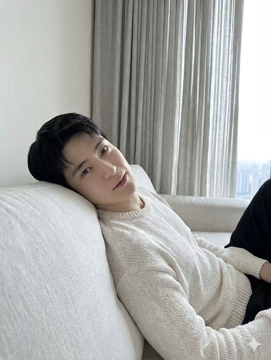 ada yang kabur dari barak mampir ke apt <a href="/jeongjeffers/">Jeffers.</a>